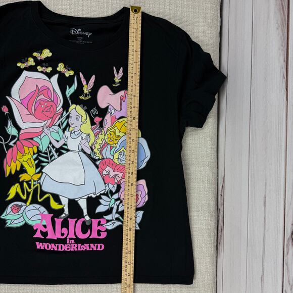 Disney Alice in Wonderland Juniors XXL Graphic Tee‎ - Picture 5 of 6